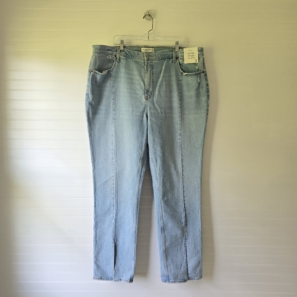 NWT Abercrombie & Fitch Curve Love The 90s Straight Ultra High Rise Vent Hem 22L - Picture 5 of 11